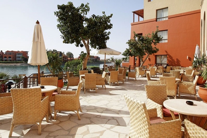 Imagen de los exteriores del Hotel The Three Corners Ocean View Prestige - Adults Only. Foto 5