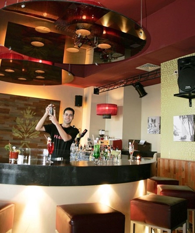 Imagen del bar/restaurante del Hotel The Three Corners Ocean View Prestige - Adults Only. Foto 4