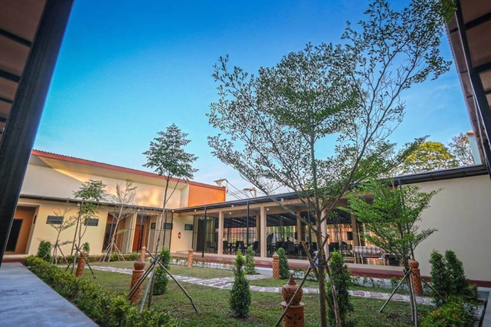 Imagen de los exteriores del Hotel The Tide Resort. Foto 12