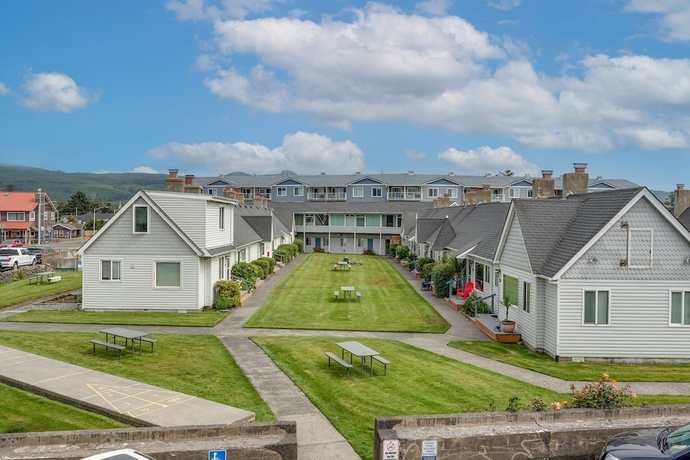 Imagen de los exteriores del Hotel The Tides by the Sea. Foto 14
