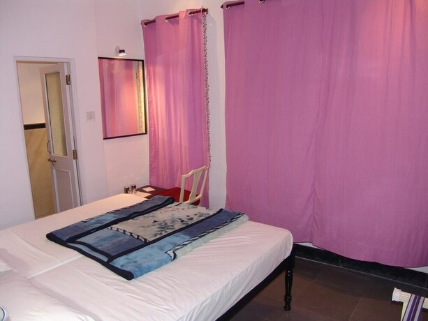 Imagen de la habitación del Hotel The Tiger. Foto 28