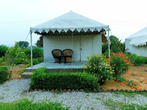 Imagen de los exteriores del Hotel The Tiger Hill Sariska Resort. Foto 15
