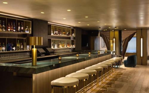 Imagen del bar/restaurante del Hotel The Time New York. Foto 9