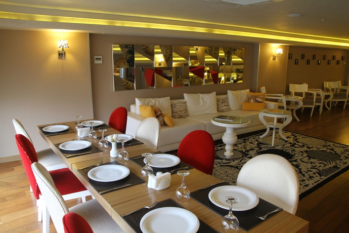 Imagen del bar/restaurante del Hotel The Time Old City. Foto 3