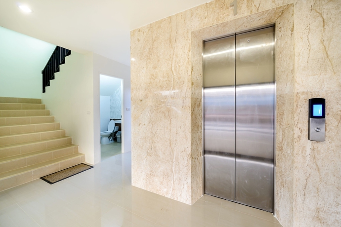 Imagen de los interiores del Hotel The Topaz Residence. Foto 19