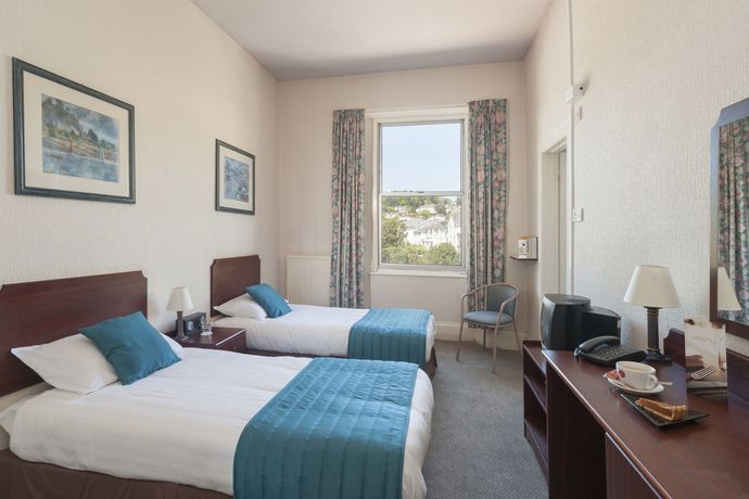 Imagen de la habitación del Hotel The Tor Park. Foto 10