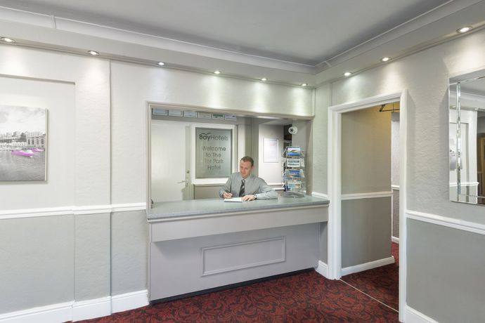 Imagen del bar/restaurante del Hotel The Tor Park. Foto 6