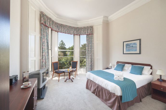 Imagen del bar/restaurante del Hotel The Tor Park. Foto 8