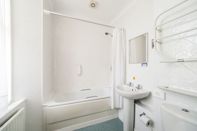 Imagen de la habitación del Hotel The Tor Park. Foto 13