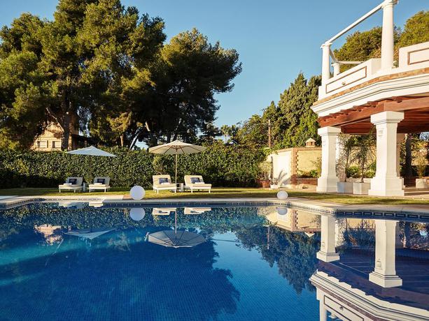 Imagen de la piscina del Hotel The Touch Puerto Banús. Foto 11