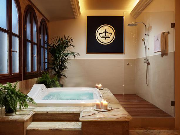 Imagen de la habitación del Hotel The Touch Puerto Banús. Foto 8