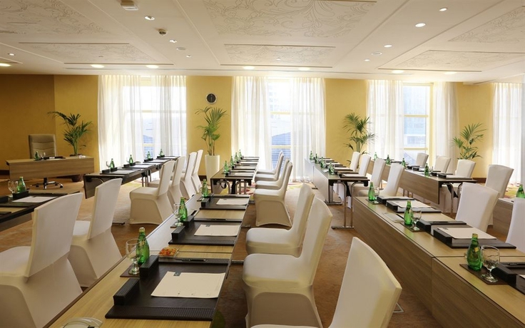 Imagen de los interiores del Hotel The Tower Plaza. Foto 12