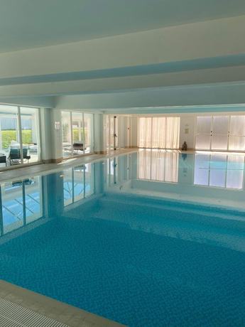 Imagen de la piscina del Hotel The Towers Hotel and Spa. Foto 20