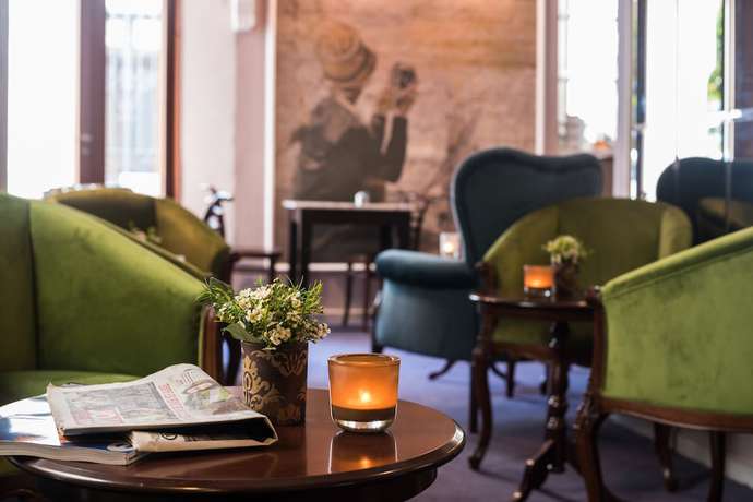 Imagen del bar/restaurante del Hotel The Town House - Adults Only. Foto 2