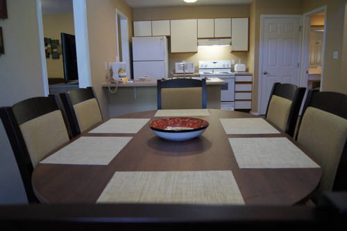 Imagen de la habitación del Hotel The Townhouses. Foto 5