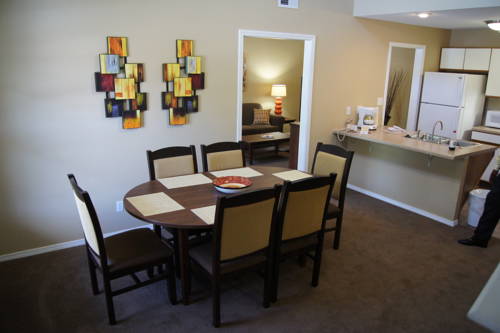 Imagen de la habitación del Hotel The Townhouses. Foto 9