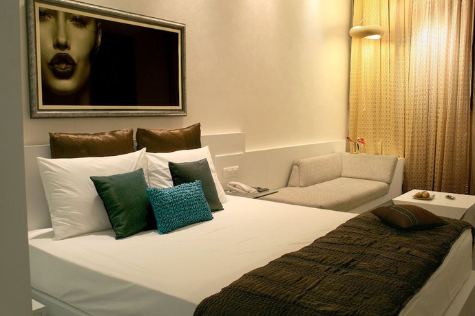 Imagen de la habitación del Hotel The Toy. Foto 10
