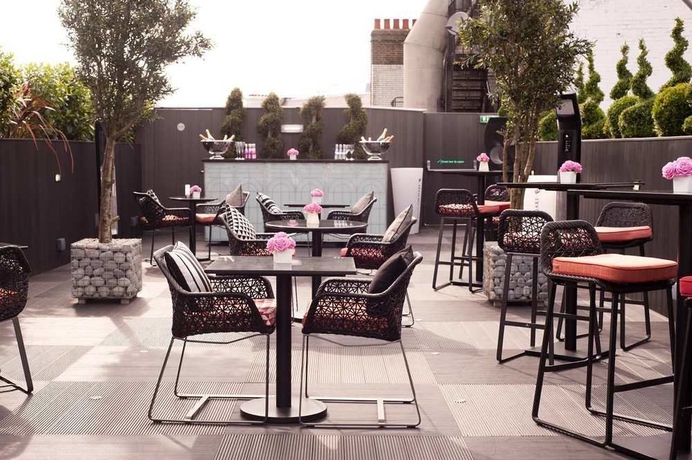 Imagen de los exteriores del Hotel The Trafalgar St. James London, Curio Collection By Hilton. Foto 12