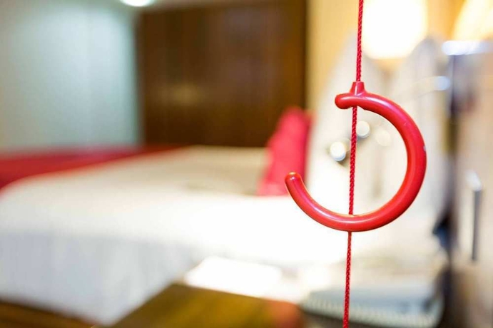 Imagen de los interiores del Hotel The Trafalgar St. James London, Curio Collection By Hilton. Foto 14