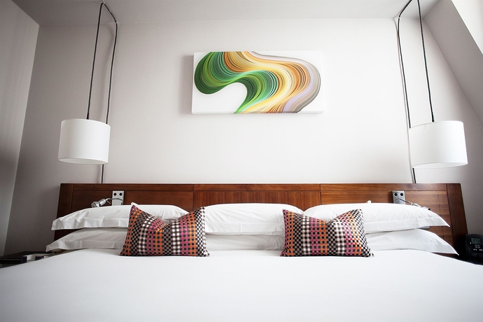 Imagen de la habitación del Hotel The Trafalgar St. James London, Curio Collection By Hilton. Foto 11