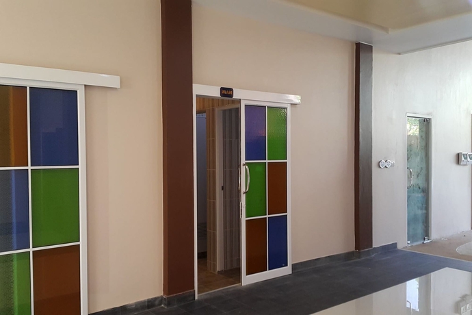 Imagen de la piscina del Hotel The Train Resort. Foto 18