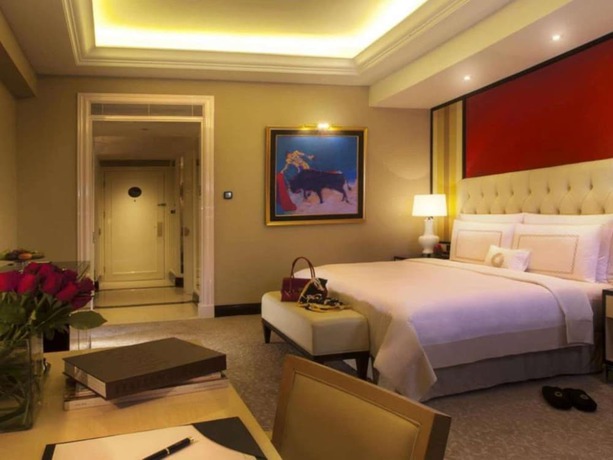 Imagen de la habitación del Hotel The Trans Luxury. Foto 10