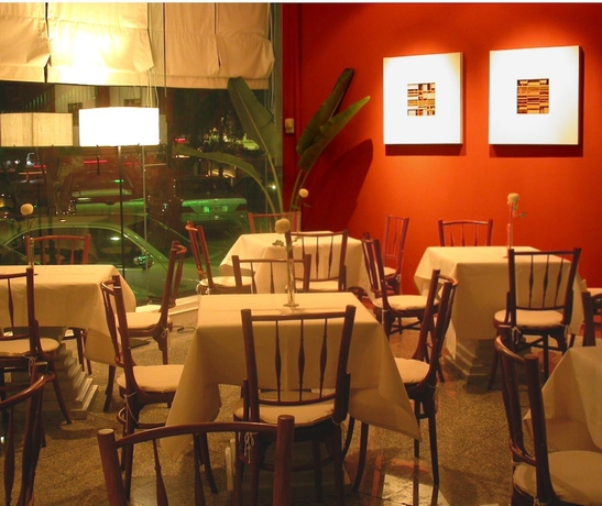 Imagen del bar/restaurante del Hotel The Travellers. Foto 5