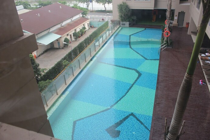 Imagen de la piscina del Hotel The Tresor. Foto 24