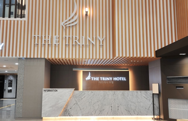 Imagen de los interiores del Hotel The Triny Urban Suites. Foto 19
