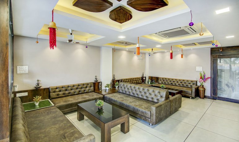 Imagen de los interiores del Hotel The Tripti. Foto 18