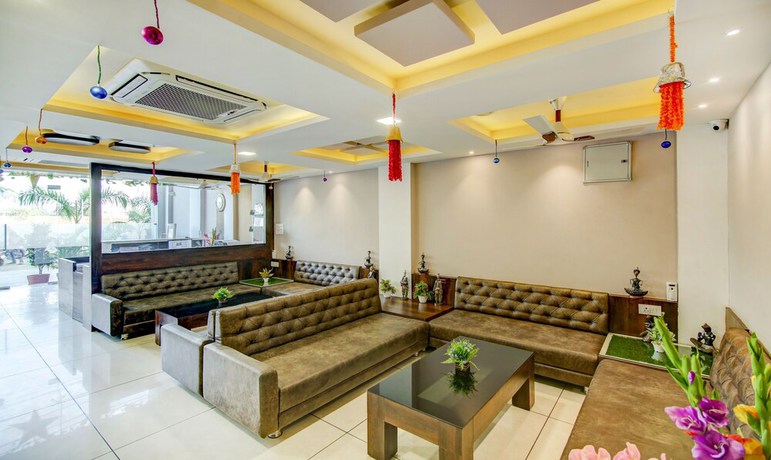 Imagen de los interiores del Hotel The Tripti. Foto 19