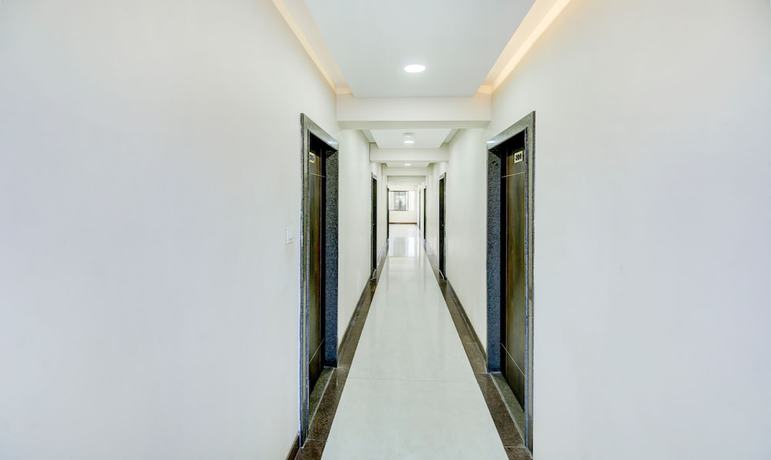 Imagen de los interiores del Hotel The Tripti. Foto 20