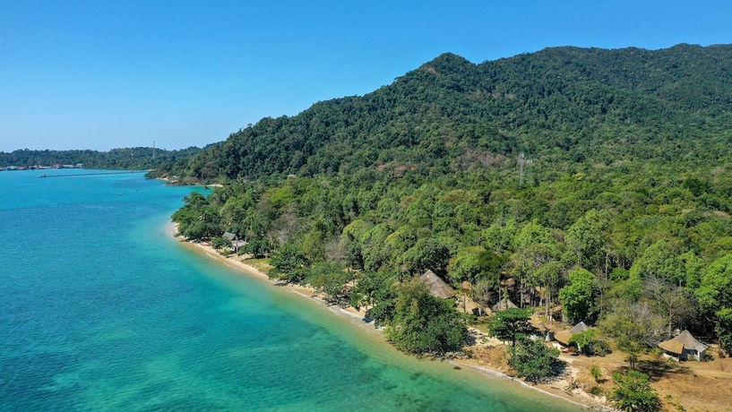 Imagen general del Hotel The Tropical Beach Resort. Foto 1