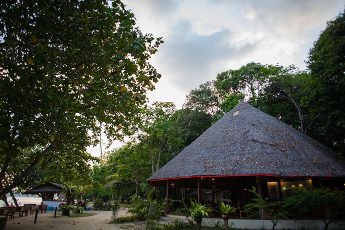 Imagen de los interiores del Hotel The Tropical Beach Resort. Foto 14