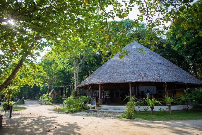 Imagen de los interiores del Hotel The Tropical Beach Resort. Foto 16