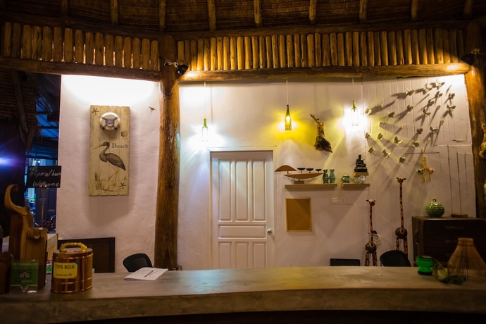 Imagen de los interiores del Hotel The Tropical Beach Resort. Foto 19