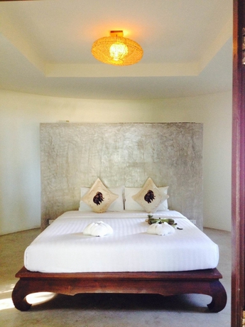 Imagen de la habitación del Hotel The Tropical Beach Resort. Foto 8