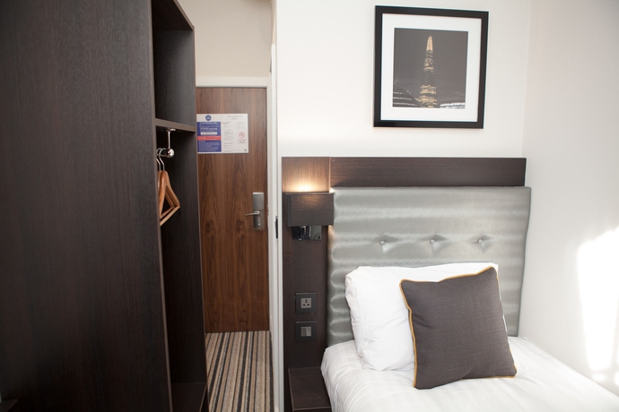 Imagen de la habitación del Hotel The Tudor Inn. Foto 6