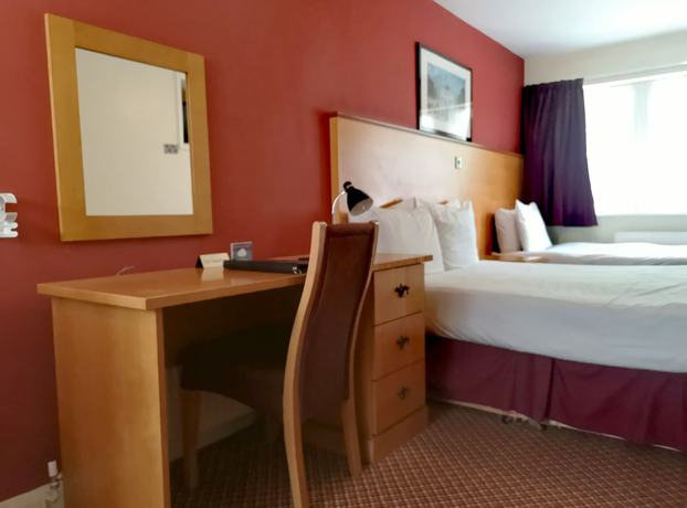 Imagen de la habitación del Hotel The Tudor, Londres. Foto 3