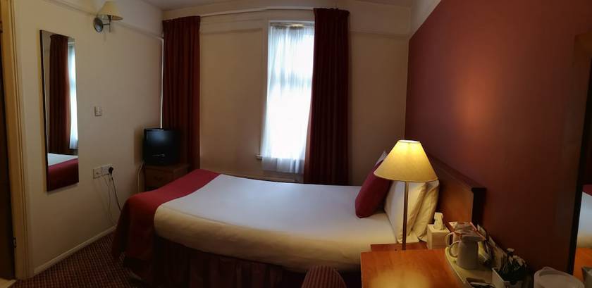 Imagen de la habitación del Hotel The Tudor, Londres. Foto 20