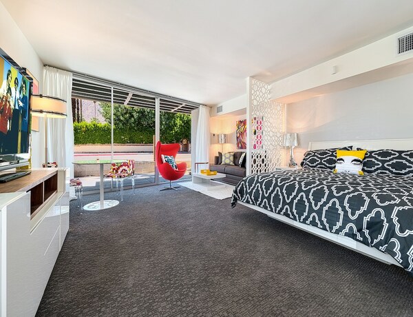 Imagen de la habitación del Hotel The Twist Palm Springs. Foto 11