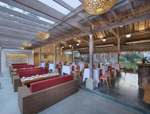 Imagen del bar/restaurante del Hotel The Udaya Resorts and Spa - Chse Certified. Foto 2