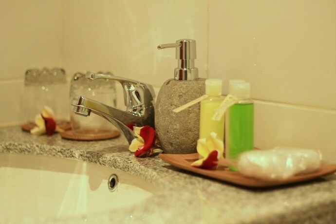 Imagen de la habitación del Hotel The Umari. Foto 8