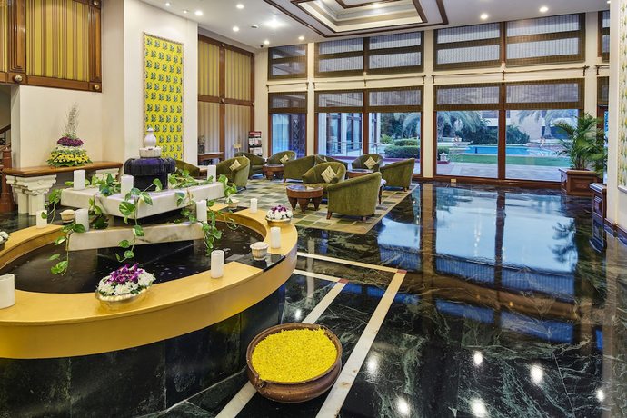 Imagen de los interiores del Hotel The Ummed Ahmedabad Airport. Foto 18