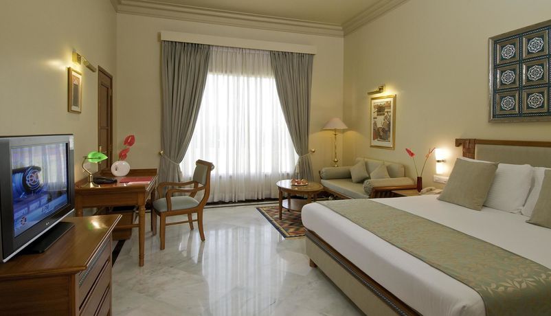 Imagen de la habitación del Hotel The Ummed Jodhpur Palace Resort and Spa. Foto 6