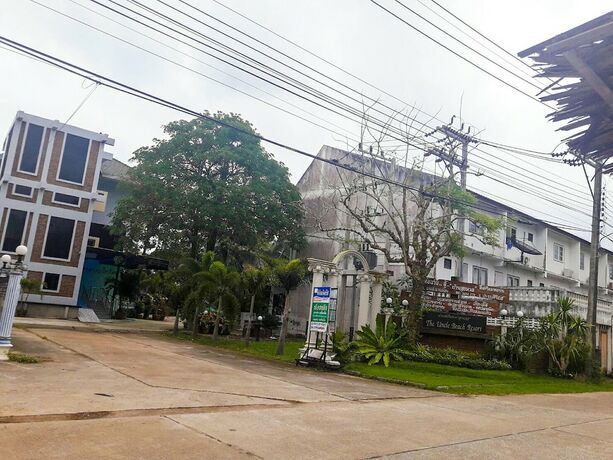 Imagen general del Hotel The Uncle Beach Resort. Foto 6