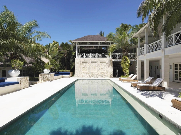 Imagen de la piscina del Hotel The Ungasan Clifftop Resort. Foto 11