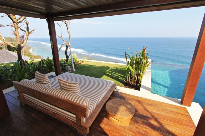 Imagen de los exteriores del Hotel The Ungasan Clifftop Resort. Foto 5
