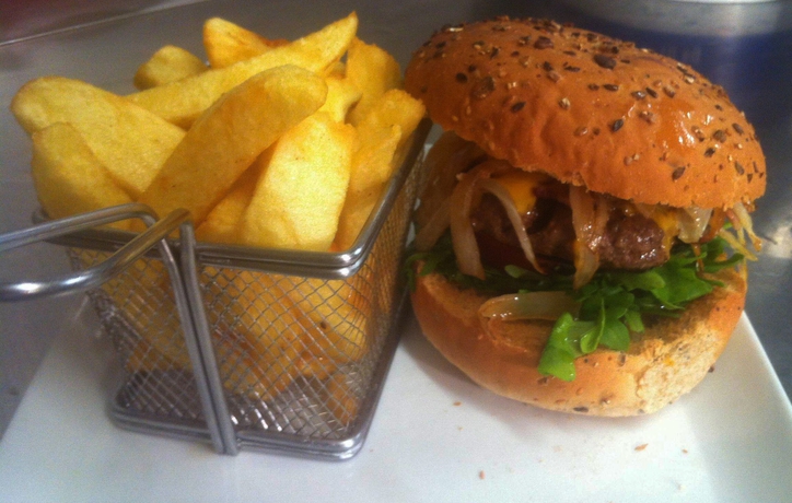 Imagen del bar/restaurante del Hotel The Uppercross House. Foto 2