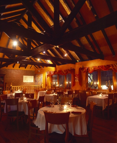 Imagen del bar/restaurante del Hotel The Uppercross House. Foto 5